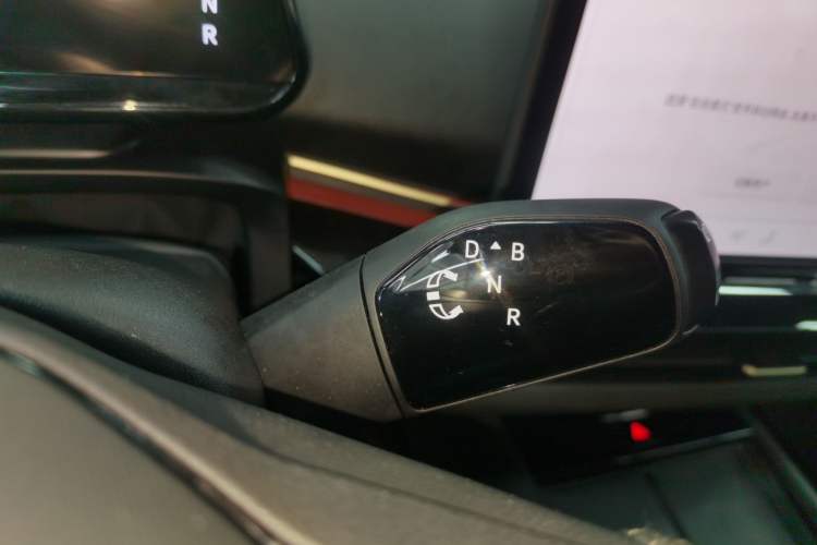 Used Volkswagen ID.UNYX 2024 Pro Long-Range Version Gear Lever