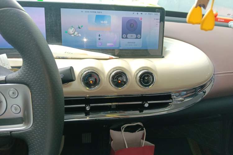 Used Wuling Bingo 2023 410 km Lingxi Deluxe Edition Audio And AC Panel