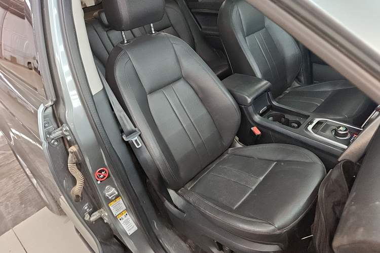 Used Land Rover Discovery Sport 2018 240 PS SE Version