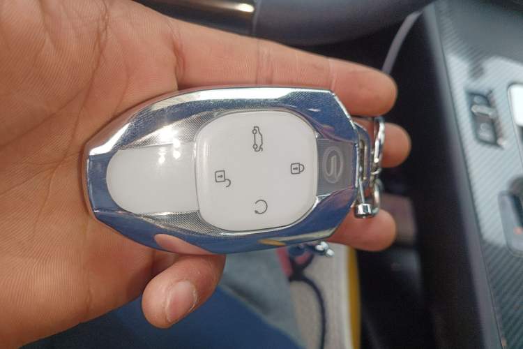 Used GAC Trumpchi EMPOW 2023 270T DCT J15 Version Vehicle Key