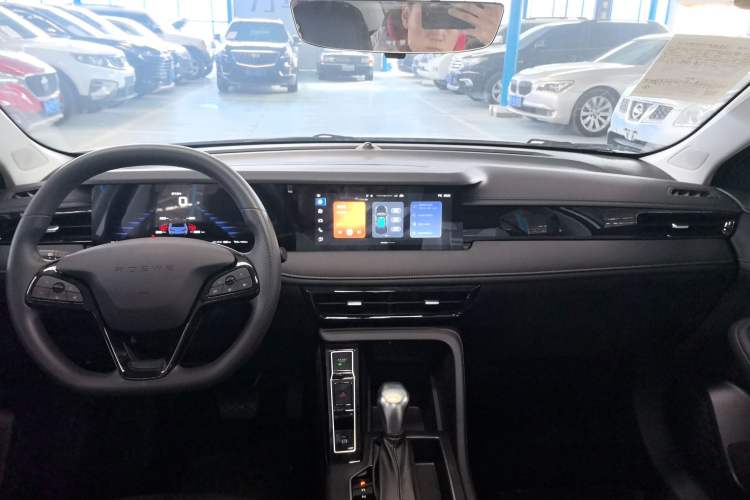 Used Roewe i5 2026 Model 1.5L CVT Luxury Version
