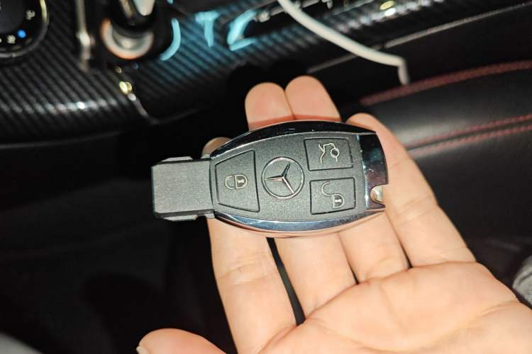 Used Mercedes-Benz SLK-Class 2011 SLK 200 Luxury Sports Model
