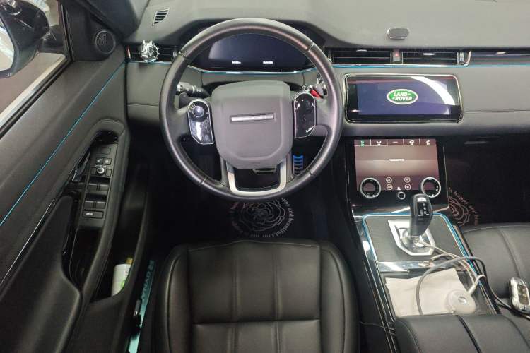 Used Land Rover Range Evoque 2020 249 PS R-DYNAMIC SE Sport Technology Edition Steering Wheel