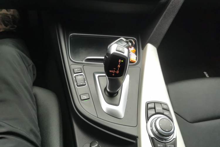 Used BMW 3 Series 2016 320i Fashion Model