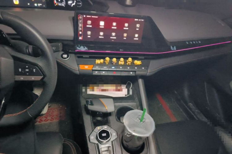 Used CHANGAN UNI-V 2022 1.5T Smart Navigation Version Audio And AC Panel