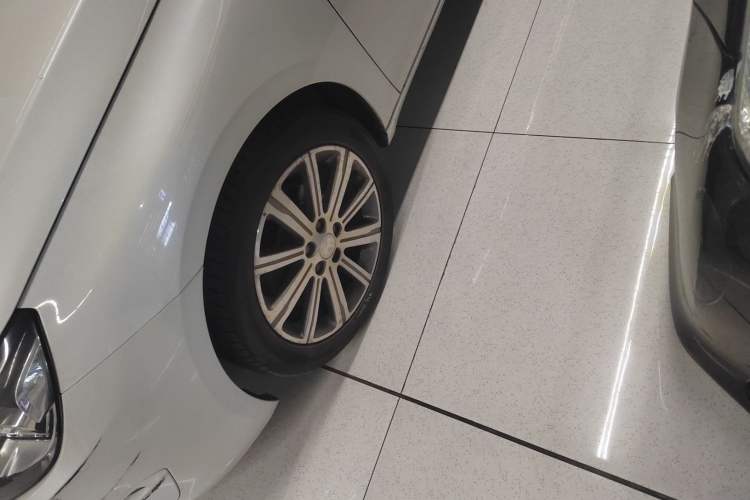 Used Peugeot 408 2015 1.2T Automatic Luxury Edition Left Front Wheel Hub