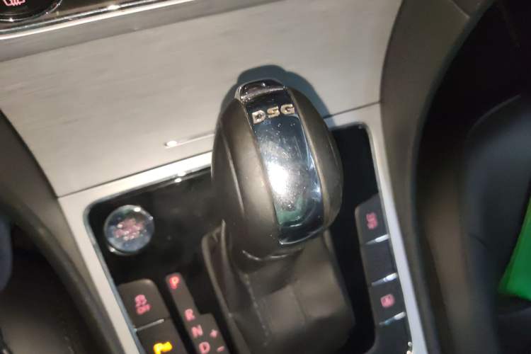 Used Volkswagen Passat 2015 1.8TSI DSG Prestige Edition