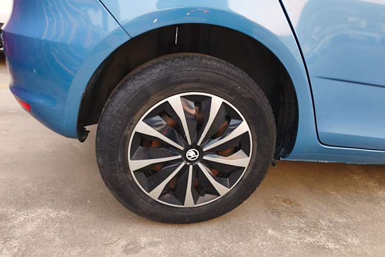 Used Skoda Fabia 2014 1.4L Manual Crystal Edition