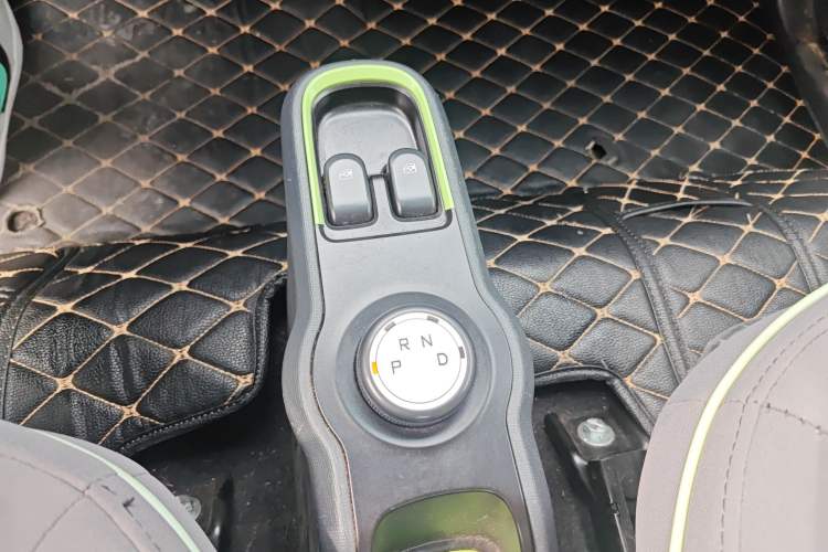 Used Baojun E100 2018 Intelligent Drive Edition Gear Lever