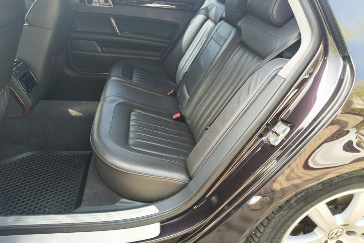 Used Volkswagen Phaeton 2014 3.0L Business Model
