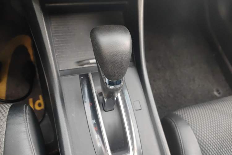 Used Honda Jade 2013 1.8L automatic Comfort version 5 seats
