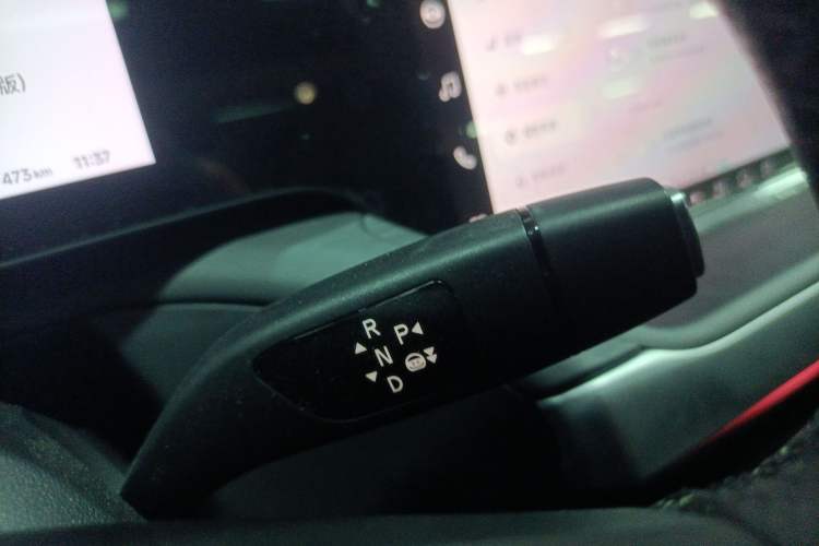 Used XPeng P7 2022 670E+ Gear Lever