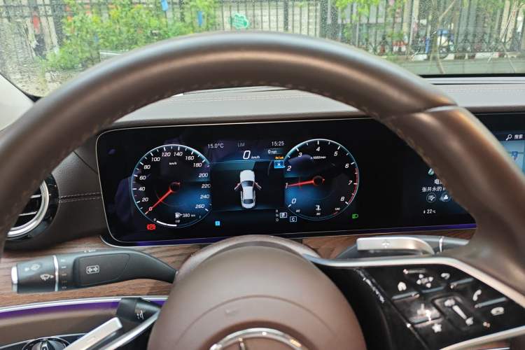 Used Mercedes-Benz E-Class 2023 Updated E 300 L Fashion Edition Instrument Cluster