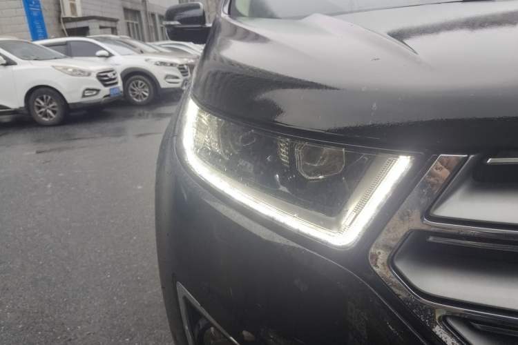 Used Ford Edge 2018 EcoBoost 245 Two-Wheel-Drive Titanium 7-Seater China V Standard