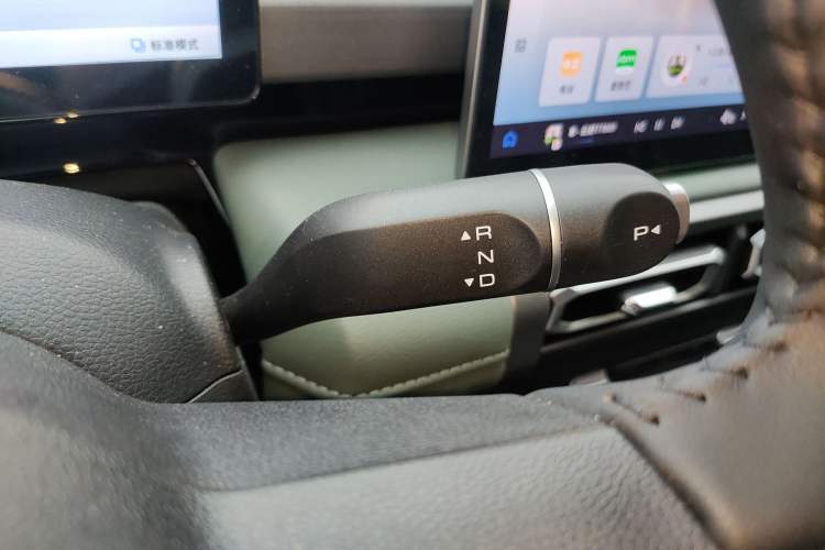 Used Baojun Spark EUV 2026 301km Flagship Edition Gear Lever