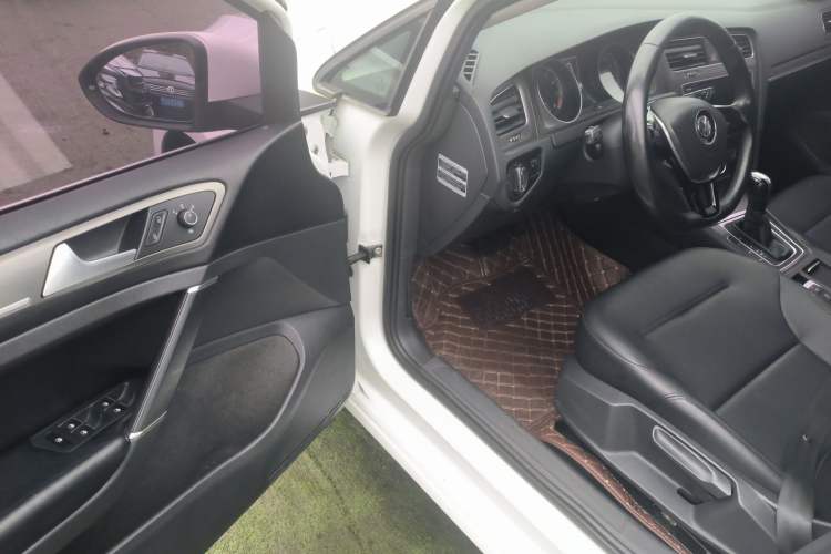 Used Volkswagen Golf 2016 230TSI Automatic Comfort Version