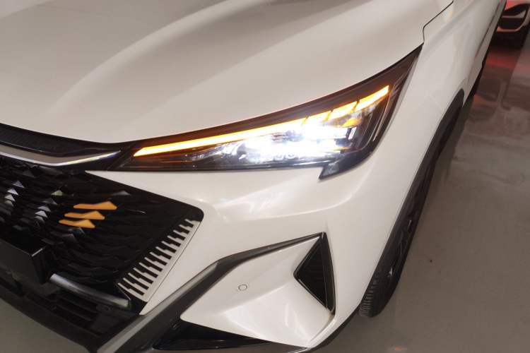 Used CHANGAN OSHAN X5 PLUS 2023 1.5T DCT Smart & Fun AI Edition Left Front Headlight