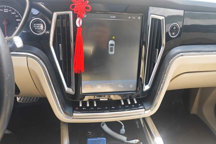 Used Zotye T700 2017 1.8T Dual-Clutch Luxury Model