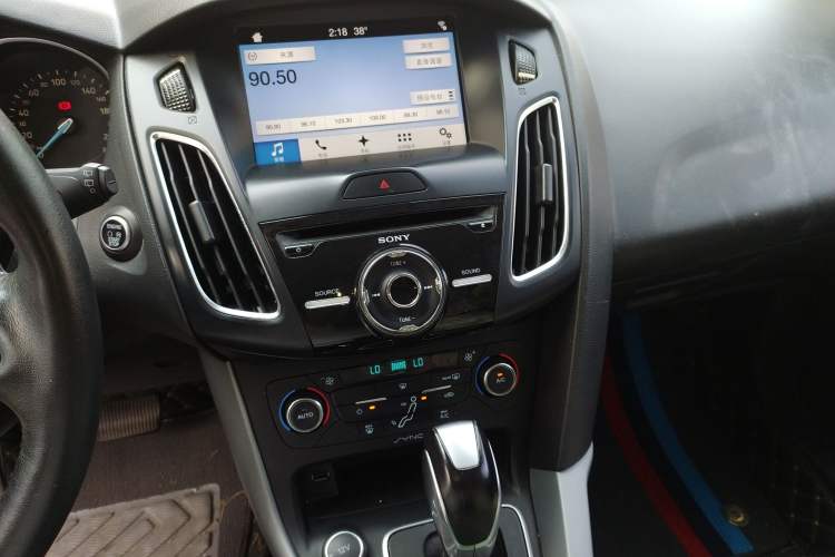 Used Ford Focus 2017 Hatchback EcoBoost 180 Automatic Sport Model Audio And AC Panel