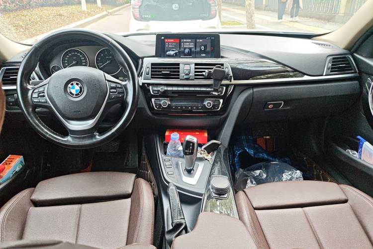 Used BMW 3 Series 2019 320Li Fashion Model Center Console