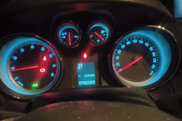 Used Buick Encore 2013 1.4T Automatic Two-Wheel Drive Leading Model
