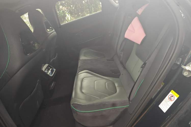 Used BYD Han 2022 EV 610 km All-Wheel-Drive Qianshan Cui Limited Edition Left Rear Seat