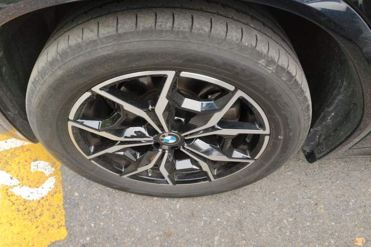 Used BMW X3 2023 xDrive25i M Sport Package Left Front Wheel Hub