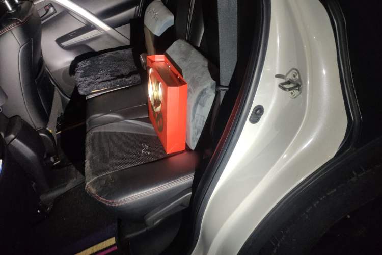 Used Toyota RAV4 2016 2.0L CVT Two-Wheel Drive Fashion Edition China V Standard
