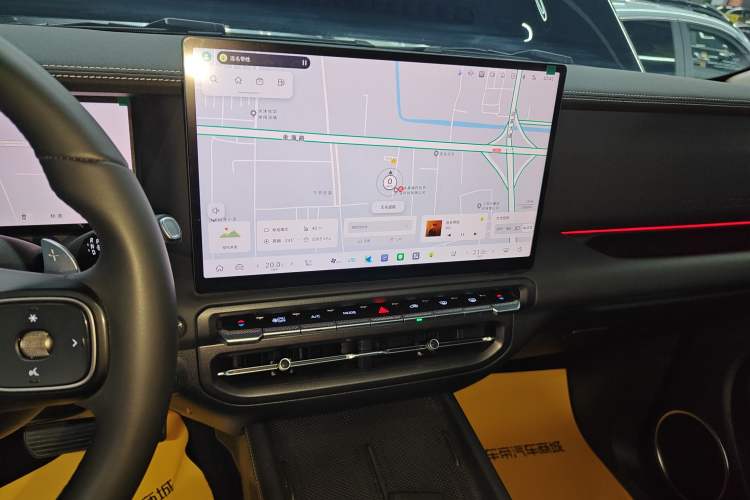 Used Tank 300 2025 2.0T Challenger Audio And AC Panel