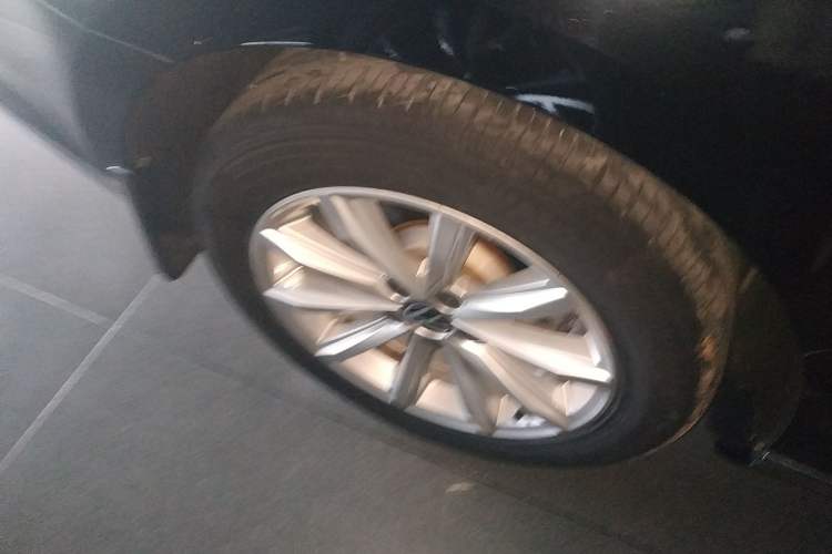 Used Volkswagen Magotan 2020 330TSI DSG Leading Model Right Rear Wheel Hub