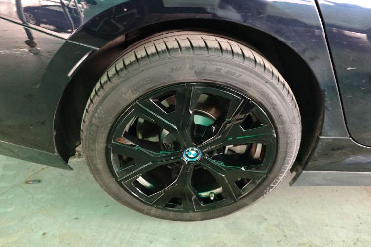 Used BMW i3 2024 eDrive 40 L Midnight Edition
