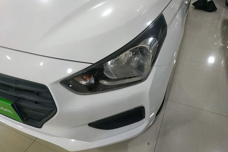 Used Hyundai Verna (older generation) 2017 1.4L Manual Refreshed Version China V Standard Left Front Headlight