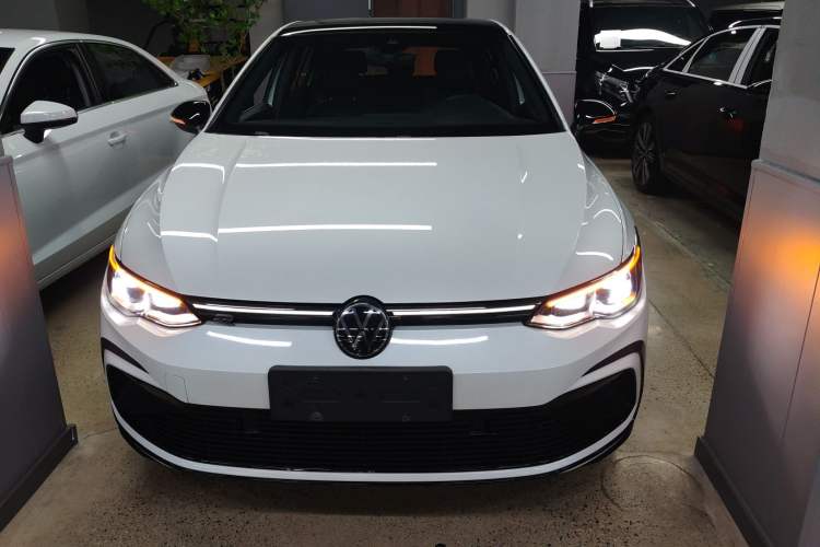 Used Volkswagen Golf 2023 Facelift 280TSI DSG R-Line Front