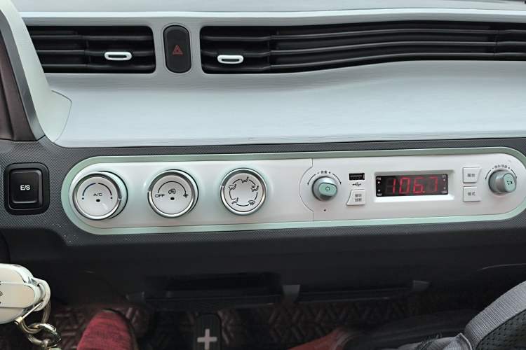 Used Wuling Hongguang MINIEV 2022 Macaron Premium Model – Lithium Iron Phosphate
