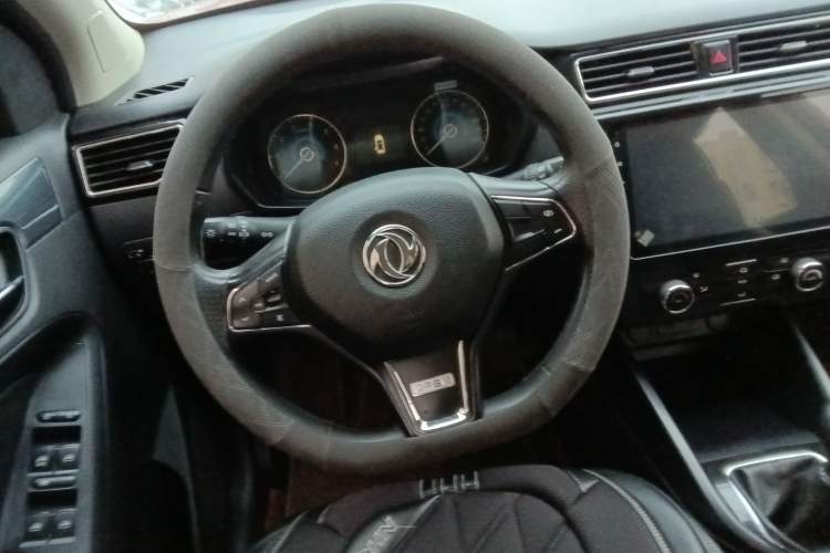 Used Dongfeng Fengon 580Pro 2020 220T Manual Yuling Edition
