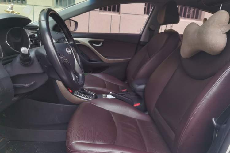 Used Hyundai Elantra (5th Generation / Langdong) 2015 1.6L Automatic Leading Model