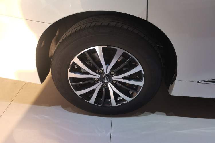 Used GAC Trumpchi M8 2024 Lingxiu Series 390T Luxury Edition Exterior 5