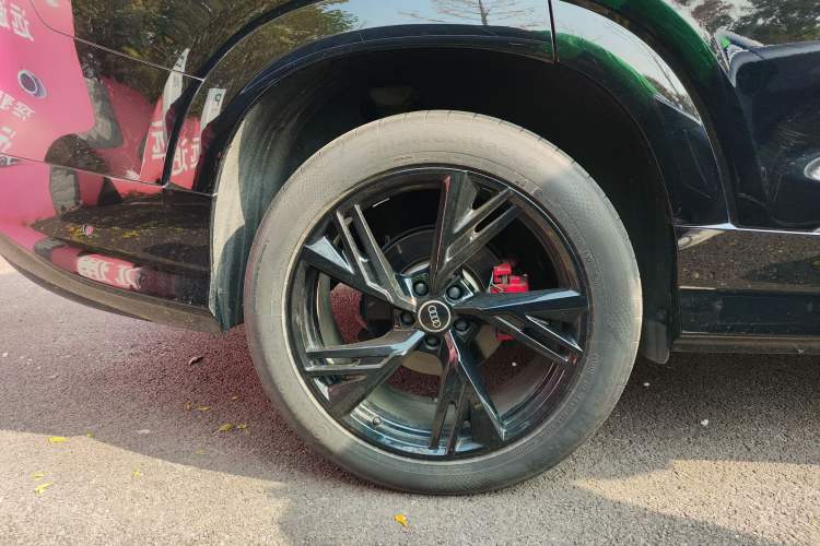 Used Audi Q6 2024 45 TFSI quattro Black Warrior Edition 6 Seats
