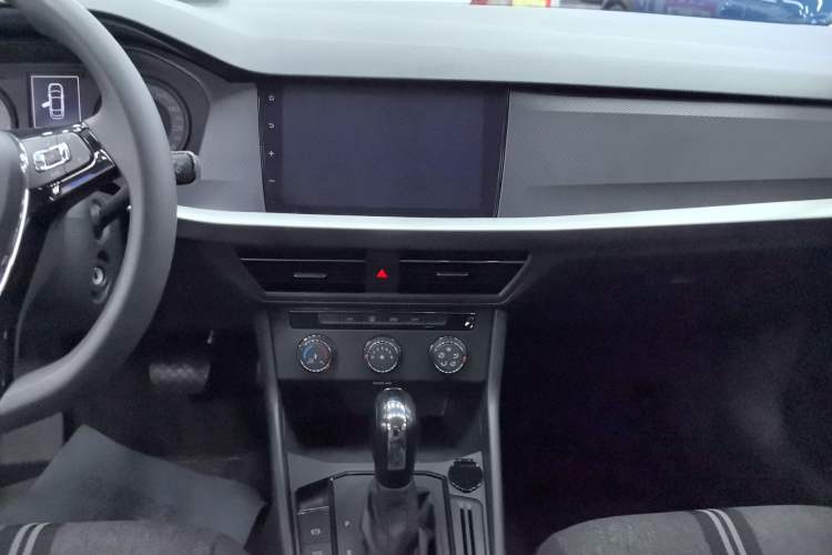 Used Volkswagen Lavida 2022 1.5L Automatic Fashion Edition Audio And AC Panel