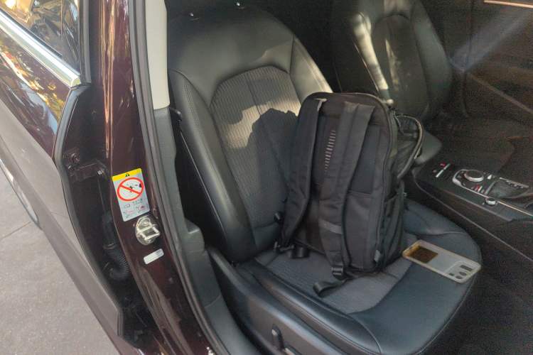 Used Audi A3 2014 Limousine 40 TFSI S line Comfort Model