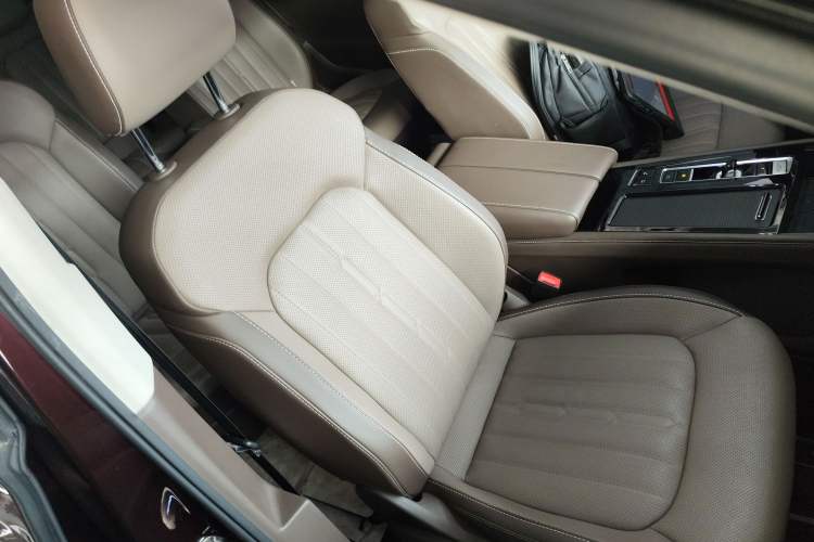 Used Volkswagen Viloran 2022 330TSI Luxury Edition
