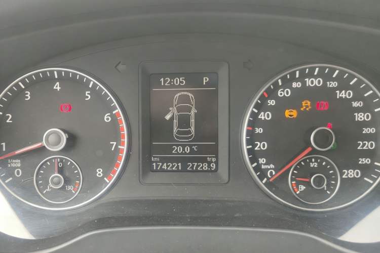 Used Volkswagen Sagitar 2014 1.4TSI Automatic Luxury Model
