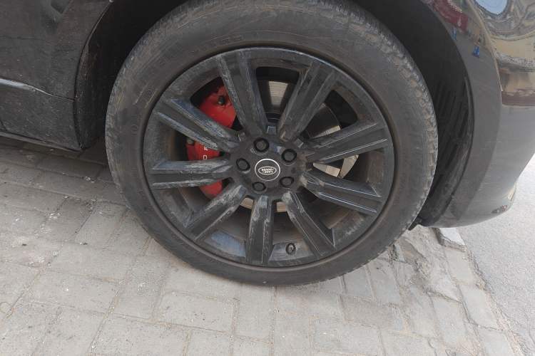 Used Land Rover Range Sport 2020 3.0 L6 HST Right Front Wheel Hub