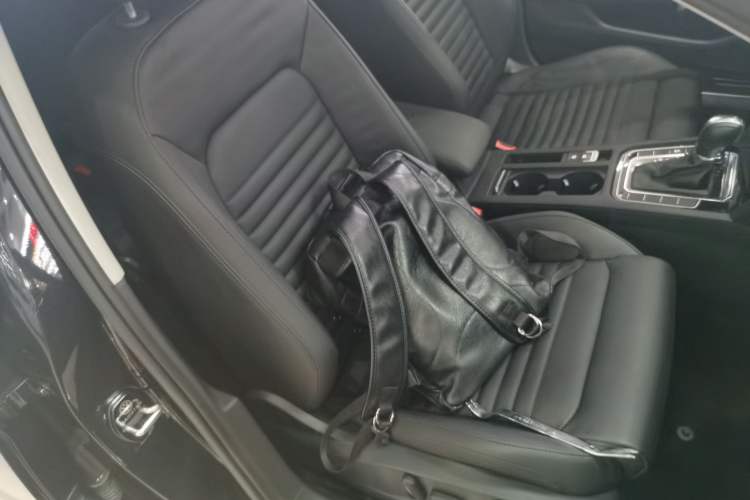 Used Volkswagen Magotan 2019 330TSI DSG Luxury Version China VI Standard