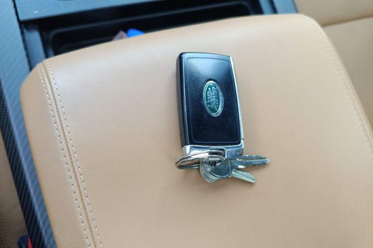 Used Land Rover Defender 2023 Facelift 110 5.0T V8