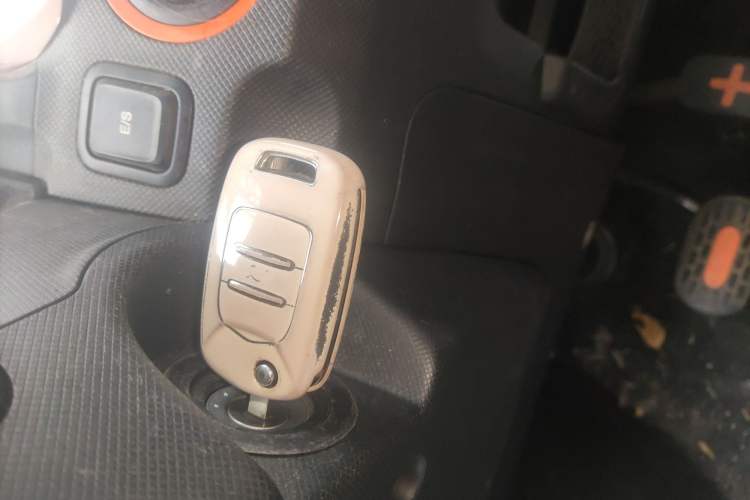 Used Wuling Hongguang MINIEV 2022 Easy Version Lithium Iron Phosphate
