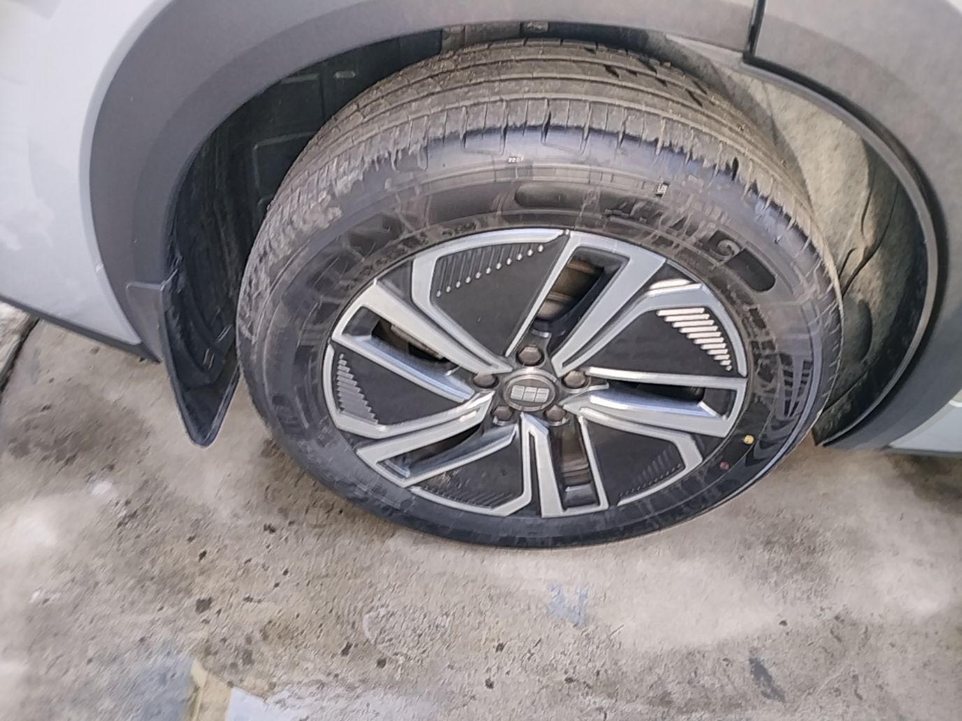 Geely Galaxy Xingjian 7 EM-i 2025 120km Exploration+ Version — снимка 11