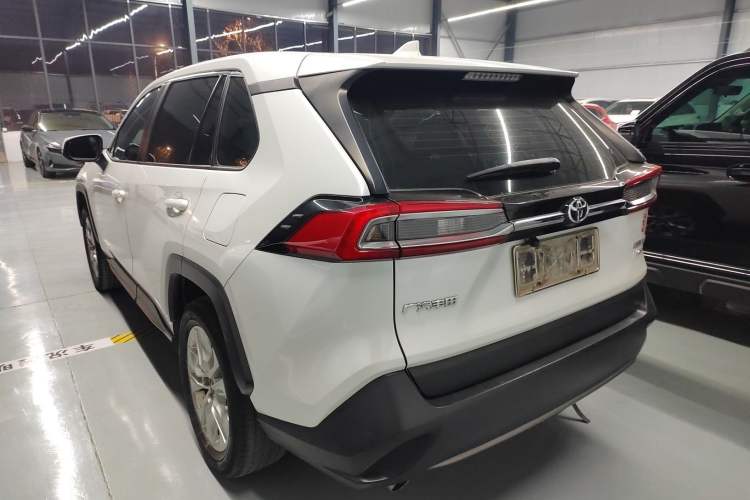 Used Toyota Wildlander 2022 2.0L CVT Two-Wheel Drive Leading Edition