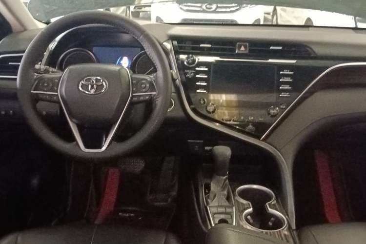 Used Toyota Camry 2018 2.5G Luxury Edition