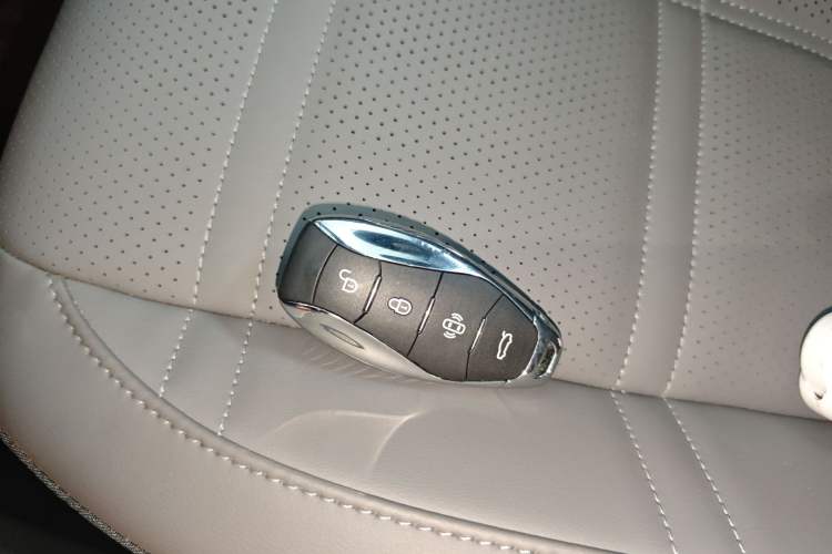 Used Hongqi Tiangong 08 2025 730 Max Rear-Drive Version Vehicle Key